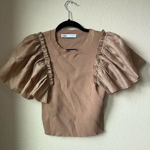 Top with volume sleeves from Zara